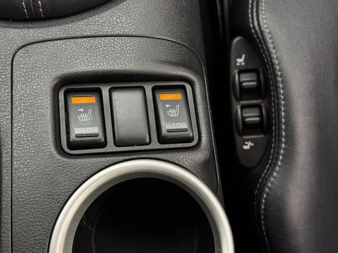 Used 2014 Nissan 370Z Touring w/ Sport Package image 30