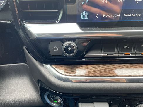 Used 2024 Chevrolet Silverado 1500 RST w/ Convenience Package II image 32