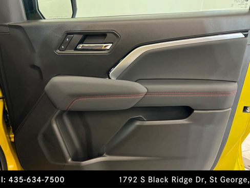 Used 2023 Chevrolet Colorado Z71 w/ Z71 Convenience Package 2 AWD/4WD image 23