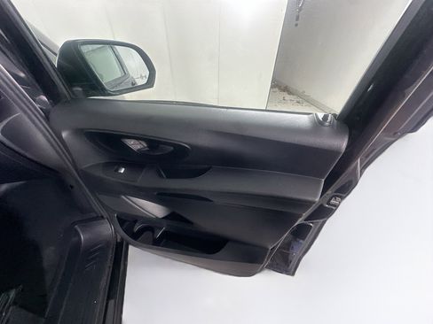 Used 2020 Mercedes-Benz Metris Passenger image 29