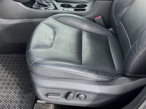 Used 2018 Kia Niro EX w/ EX Premium Package image 22