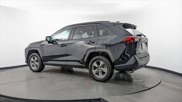 Used 2025 Toyota RAV4 XLE AWD/4WD image 4