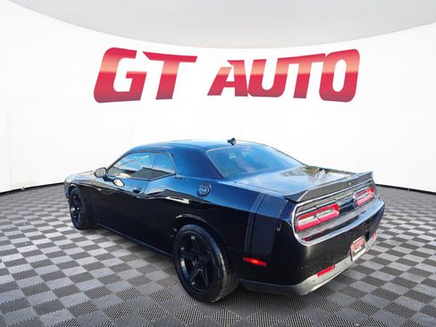 Used 2015 Dodge Challenger R/T Scat Pack w/ Scat Pack Appearance Package image 4