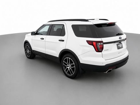 Used 2017 Ford Explorer Sport w/ Equipment Group 401A AWD/4WD image 7