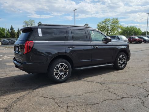 New 2026 Ford Expedition Active AWD/4WD image 14