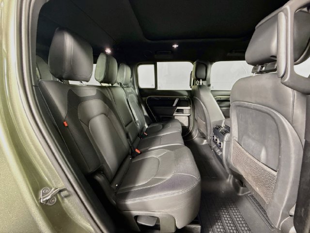 Certified 2023 Land Rover Defender 130 X-Dynamic SE AWD/4WD image 29