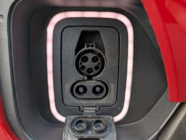 Used 2022 Rivian R1T Adventure AWD/4WD image 11
