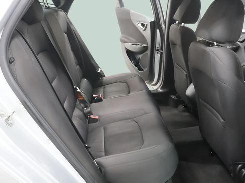Used 2021 Chevrolet Malibu LS FWD image 27