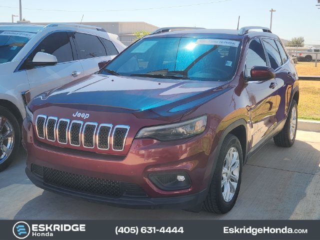 Used 2019 Jeep Cherokee Latitude w/ Popular Appearance Group FWD image 2