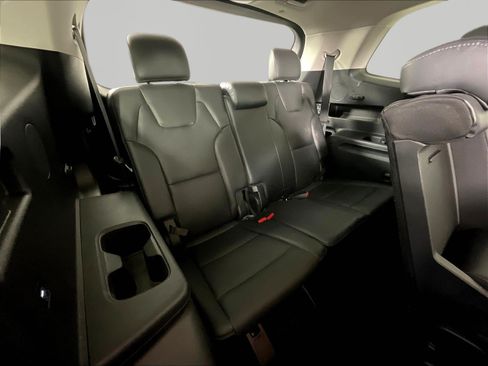 Used 2024 Kia Telluride LX FWD image 26