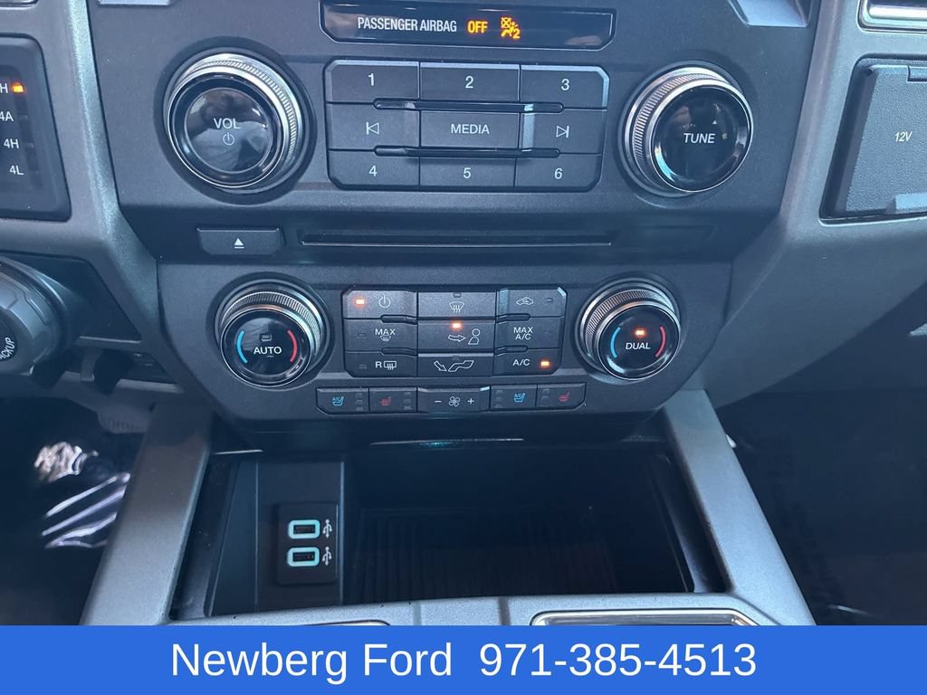 Used 2017 Ford F150 Raptor w/ Equipment Group 802A Luxury AWD/4WD image 23