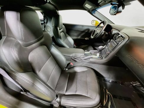 Used 2013 Chevrolet Corvette Coupe RWD image 21