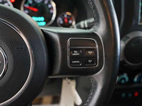 Used 2017 Jeep Wrangler Sport AWD/4WD image 27