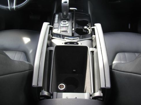 Used 2020 Maserati Levante S image 19