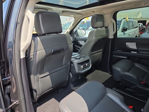 Certified 2025 Ford Expedition Active AWD/4WD image 45