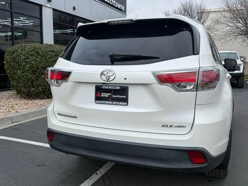 Used 2015 Toyota Highlander XLE AWD/4WD image 36