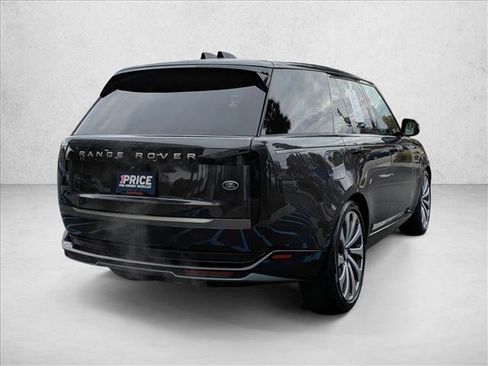 Certified 2023 Land Rover Range Rover SE image 5