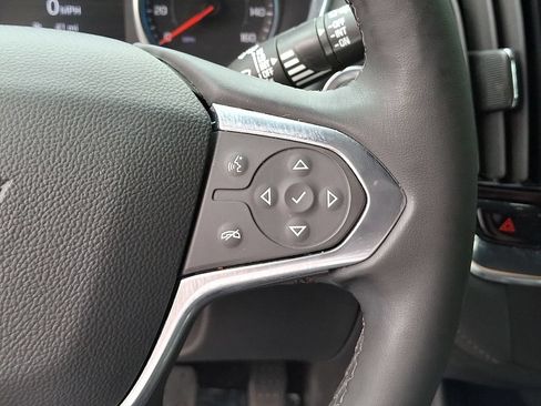Used 2023 Chevrolet Traverse LT FWD image 24