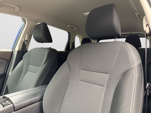Used 2023 Nissan Rogue S AWD/4WD image 9