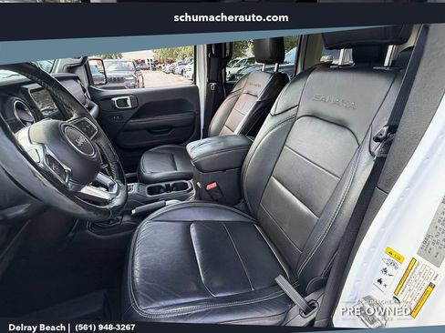Used 2019 Jeep Wrangler Unlimited Sahara AWD/4WD image 11