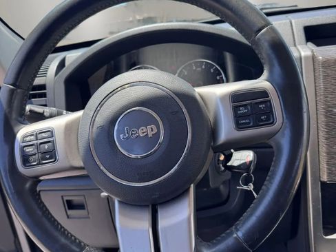 Used 2012 Jeep Liberty Limited Jet w/ Comfort/Convenience Group AWD/4WD image 16