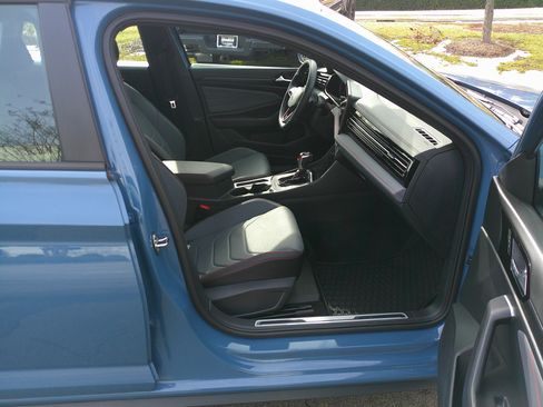 Used 2025 Volkswagen Jetta GLI Autobahn w/ GLI Black Package image 37