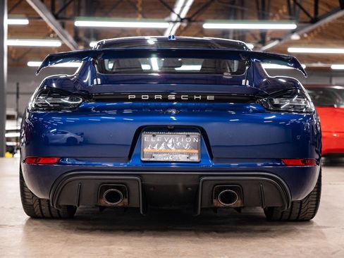 Used 2020 Porsche 718 Cayman GT4 RWD image 22