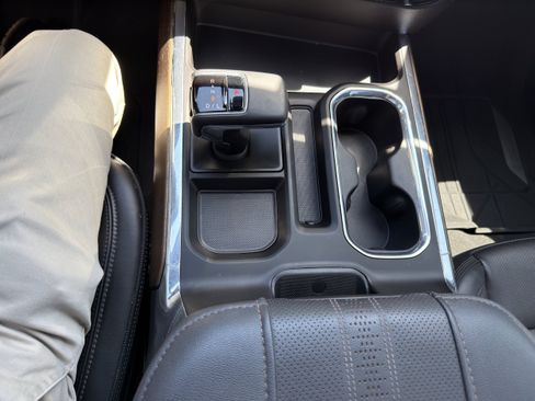 Used 2024 Chevrolet Silverado 1500 High Country w/ High Country Premium Package AWD/4WD image 42