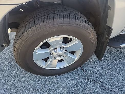 Used 2011 Toyota Tacoma PreRunner w/ TRD Sport Pkg image 9