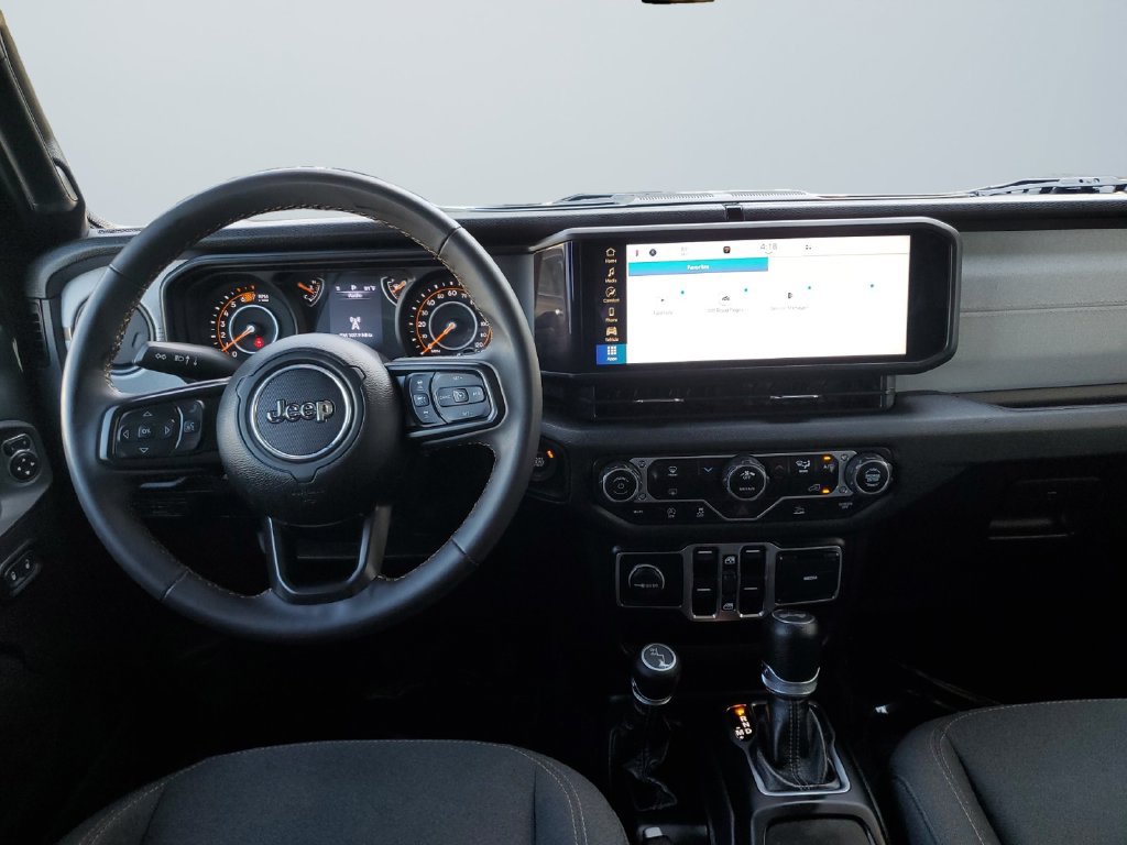 Used 2024 Jeep Wrangler Unlimited Sport AWD/4WD image 10