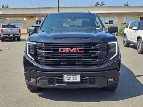 Used 2024 GMC Sierra 1500 Elevation AWD/4WD image 3