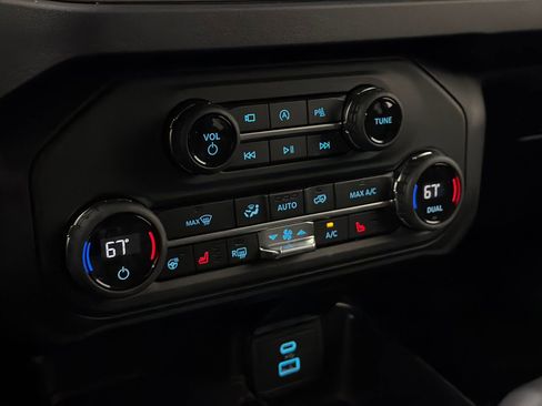 New 2025 Ford Bronco Outer Banks image 29