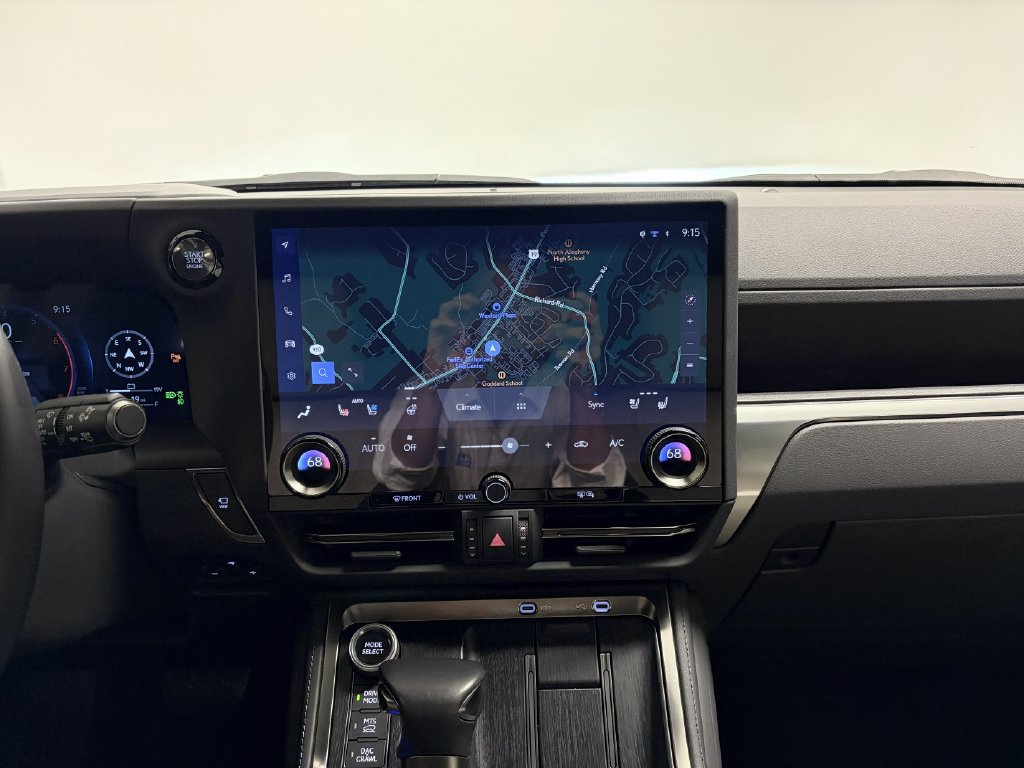 Used 2024 Lexus GX 550 AWD/4WD image 18