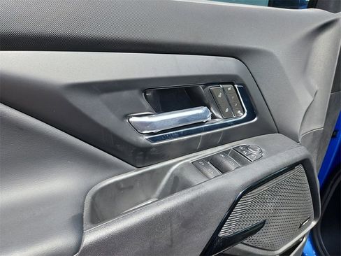 New 2025 Chevrolet Silverado EV LT image 19