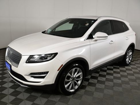 Used 2019 Lincoln MKC Select w/ Select Plus Package image 10