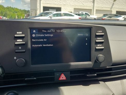 Used 2025 Hyundai Elantra Sport image 19