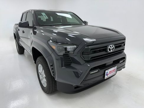 New 2026 Toyota Tacoma SR5 image 2