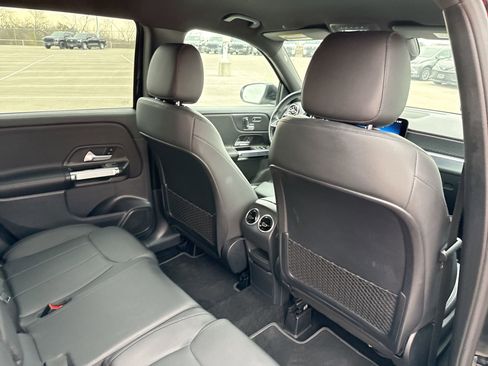 Used 2024 Mercedes-Benz GLB 250 image 24