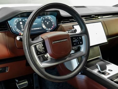 Used 2025 Land Rover Range Rover Long Wheelbase Autobiography AWD/4WD image 23