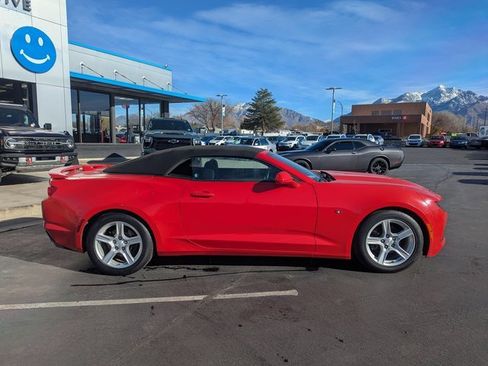 Used 2020 Chevrolet Camaro LT image 2