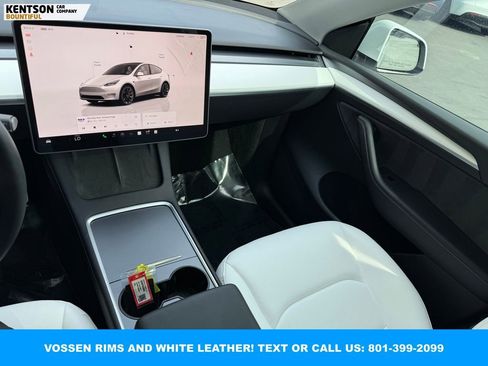 Used 2022 Tesla Model Y Performance image 19