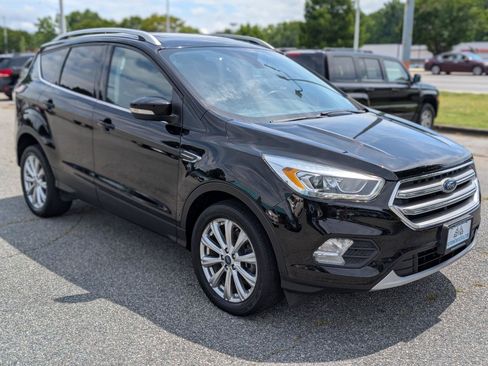 Used 2017 Ford Escape Titanium AWD/4WD image 12