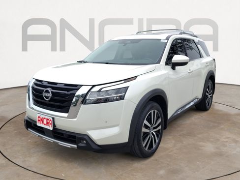 Used 2023 Nissan Pathfinder Platinum w/ Cargo Package FWD image 9
