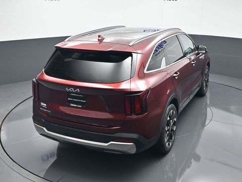 Certified 2025 Kia Sorento EX w/ Panoramic Sunroof Package FWD image 56
