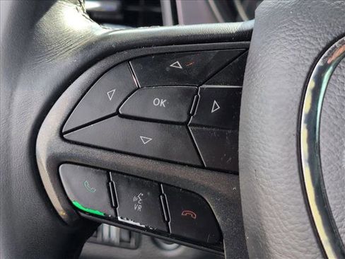 Used 2019 Dodge Challenger SXT image 14