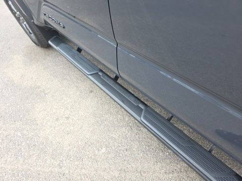 Used 2024 Toyota Tacoma TRD Sport image 8