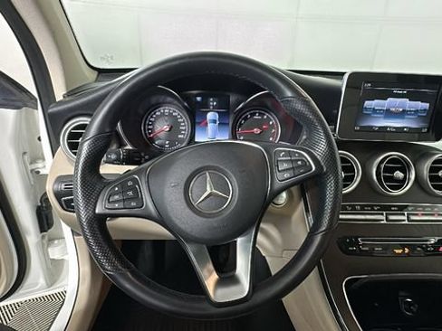 Used 2019 Mercedes-Benz GLC 300 4MATIC image 14