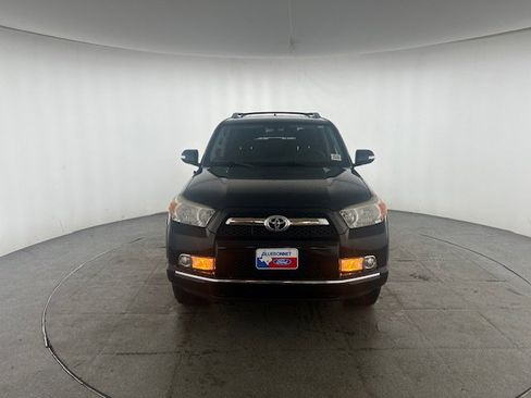Used 2011 Toyota 4Runner SR5 w/ Convenience Pkg AWD/4WD image 2