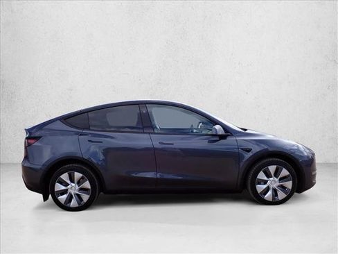 Used 2023 Tesla Model Y Long Range AWD/4WD image 5