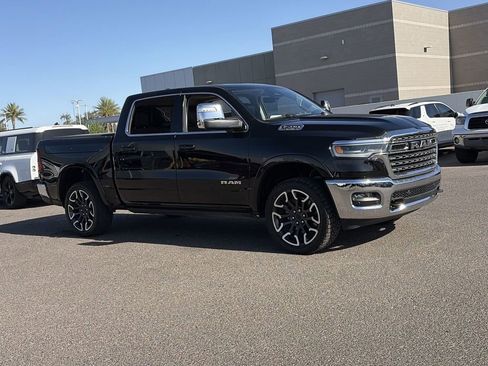 Used 2025 RAM 1500 Limited AWD/4WD image 5